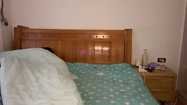 Snapshot of w5206t chatting on 10.29.25 w5206t online show from 10.29.25