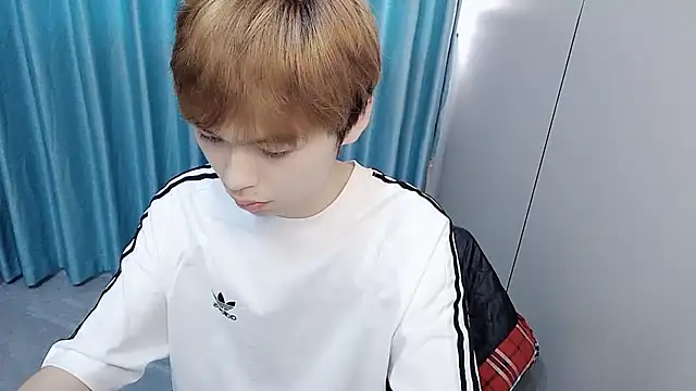 Snapshot of w5206t chatting on 04.05.26 w5206t online show from 04.05.26