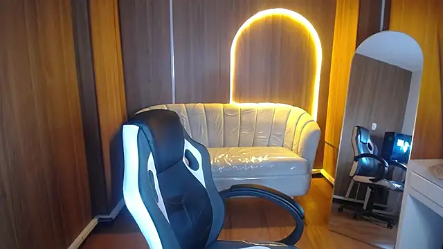 Snapshot of Gumball_b chatting on 10.23.25 Gumball b online show from 10.23.25