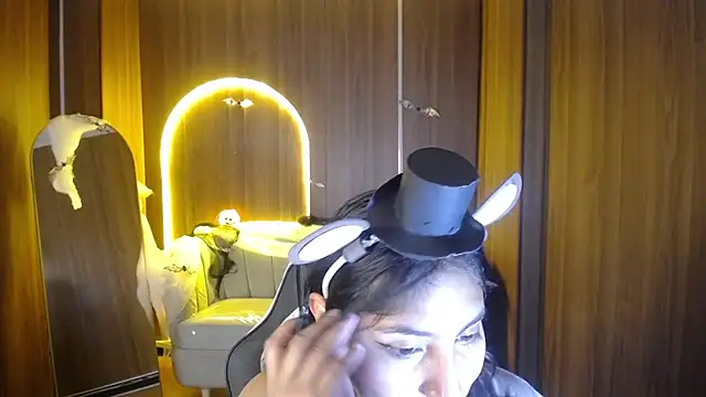 Snapshot of Gumball_b chatting on 10.31.25 Gumball b online show from 10.31.25