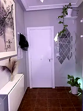 Snapshot of lacattiva chatting on 12.19.25 lacattiva online show from 12.19.25