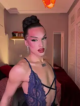 Snapshot of lacattiva chatting on 02.17.26 lacattiva online show from 02.17.26