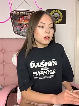 PrettyAmber online show from 02.24.26