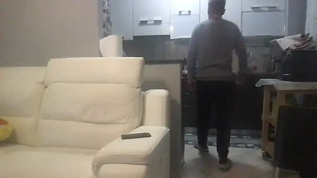 Axl hot online show from 10.24.25