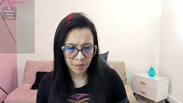 Eva mermaid online show from 10.21.25