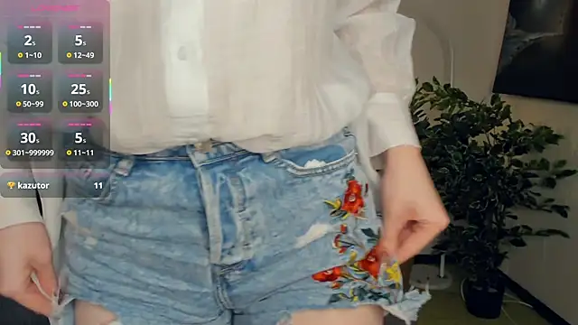 Snapshot of OdelynaAsp chatting on 11.09.25 OdelynaAsp online show from 11.09.25