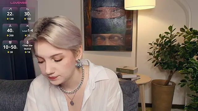 Snapshot of OdelynaAsp chatting on 11.21.25 OdelynaAsp online show from 11.21.25