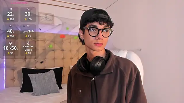 Phillicious   online show from 10.15.25