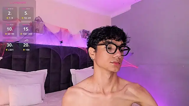 Phillicious   online show from 10.20.25