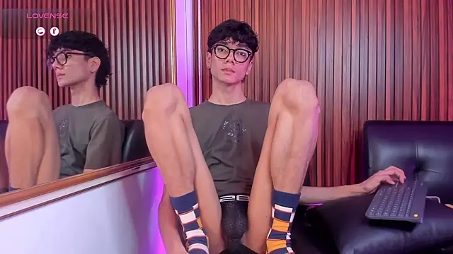 Phillicious   online show from 02.01.26