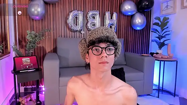 Phillicious   online show from 02.24.26