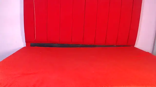 Snapshot of Camila_GirlSexy chatting on 11.07.25 Camila GirlSexy online show from 11.07.25