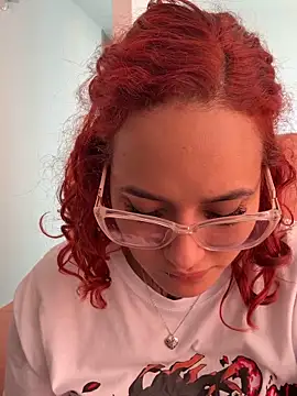 MargothWolfe online show from 10.11.25