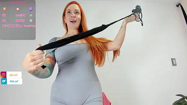 Snapshot of aliciakozlov chatting on 10.15.25 aliciakozlov online show from 10.15.25