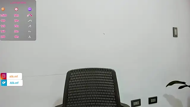 Snapshot of aliciakozlov chatting on 10.24.25 aliciakozlov online show from 10.24.25