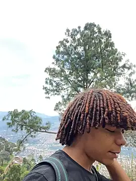 Snapshot of Alexis_Spicter chatting on 09.20.25 Alexis Spicter online show from 09.20.25