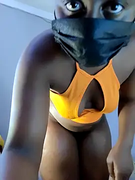 Snapshot of malaika1999 chatting on 09.29.25 malaika1999 online show from 09.29.25