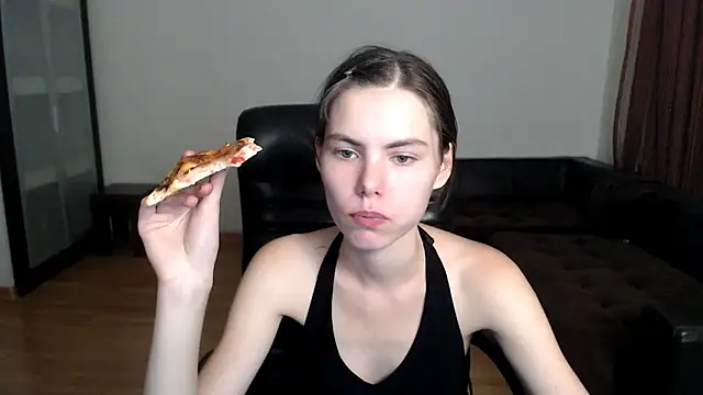 AmelieReve online show from 09.24.25