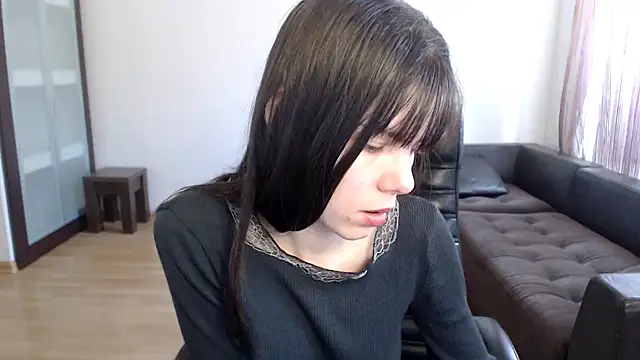 AmelieReve online show from 10.31.25