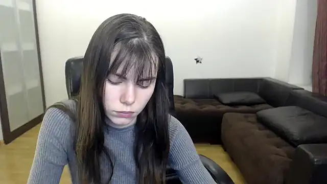 AmelieReve online show from 11.10.25