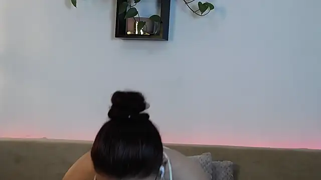 ScarletNoiree online show from 11.05.25