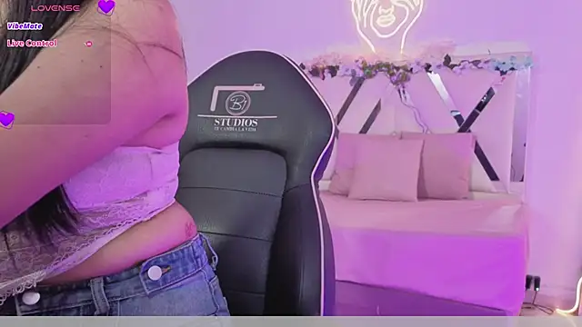 ZURY TAY online show from 02.20.26