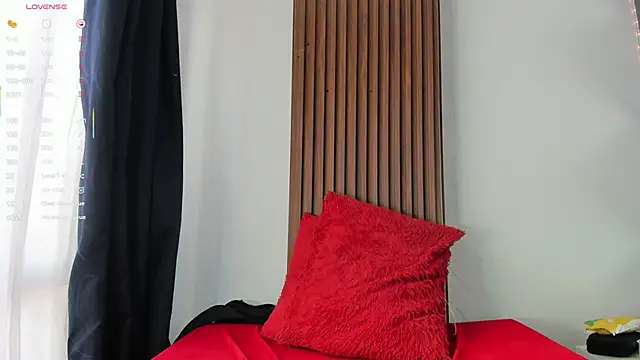 Snapshot of hannah_lover chatting on 09.16.25 hannah lover online show from 09.16.25