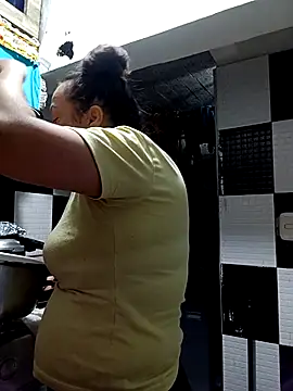 Lady 16 online show from 11.16.25