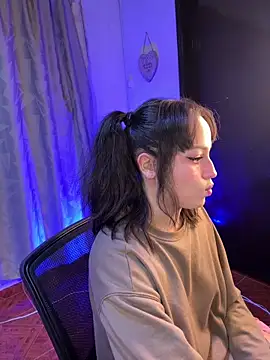 Eymmy 24 online show from 12.19.25