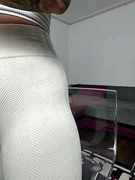 MiaKiittyy online show from 10.27.25