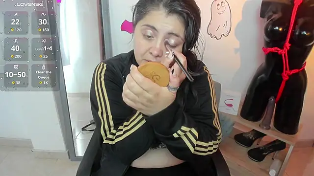 TifanyAmazinng online show from 10.16.25