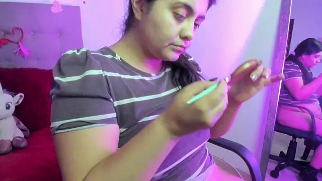 TifanyAmazinng online show from 02.18.26