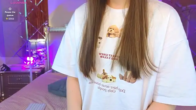 Kelly Cartier online show from 10.07.25