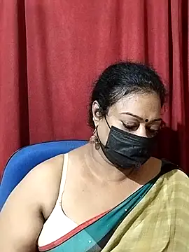 Snapshot of surekha-30 chatting on 11.18.25 surekha-30 online show from 11.18.25