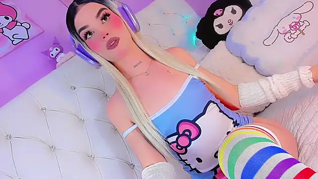 Snapshot of Cattleya_White_ll chatting on 10.24.25 Cattleya White ll online show from 10.24.25