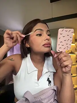 IrinaVelvet online show from 10.23.25