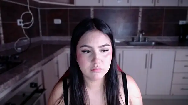 Snapshot of ValentinaMillers_ chatting on 10.09.25 ValentinaMillers online show from 10.09.25