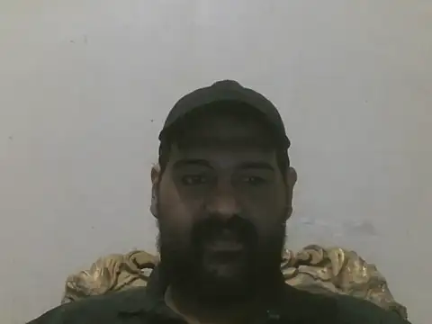 Snapshot of elpoop7305 chatting on 09.21.25 elpoop7305 online show from 09.21.25