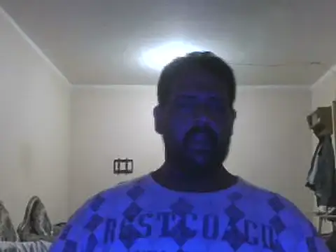 Snapshot of elpoop7305 chatting on 10.02.25 elpoop7305 online show from 10.02.25