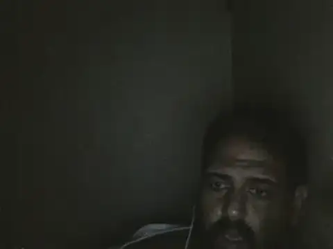 Snapshot of elpoop7305 chatting on 11.06.25 elpoop7305 online show from 11.06.25