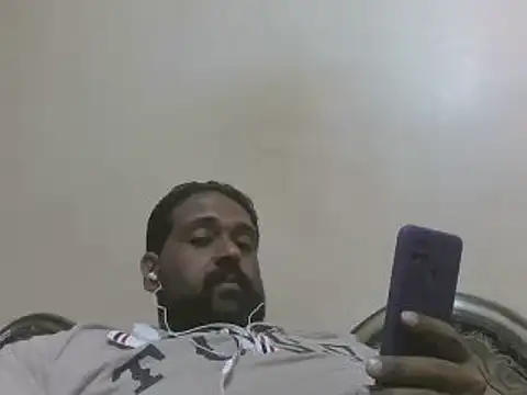 Snapshot of elpoop7305 chatting on 11.09.25 elpoop7305 online show from 11.09.25