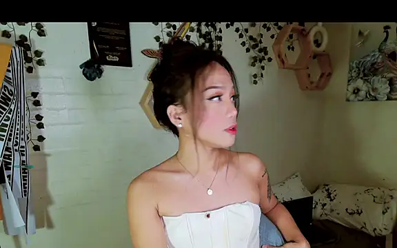 YourNikkieXxx online show from 09.16.25