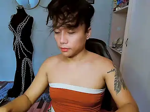 YourNikkieXxx online show from 12.18.25