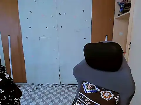 YourNikkieXxx online show from 04.15.26