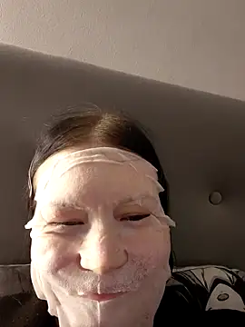 DragonFoxie online show from 10.11.25