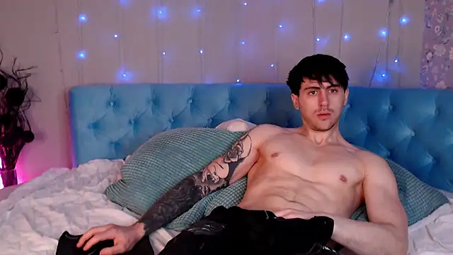 Snapshot of Oscar_Miller_ chatting on 03.15.26 Oscar Miller online show from 03.15.26