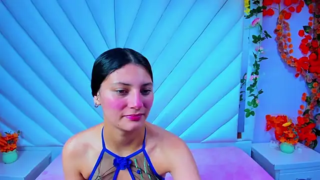  Luna Bennett online show from 10.28.25