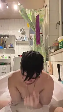 Snapshot of Kingpowerlittel chatting on 12.05.25 Kingpowerlittel online show from 12.05.25