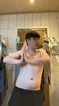 Snapshot of Kingpowerlittel chatting on 01.09.26 Kingpowerlittel online show from 01.09.26