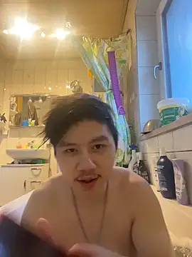 Snapshot of Kingpowerlittel chatting on 02.10.26 Kingpowerlittel online show from 02.10.26